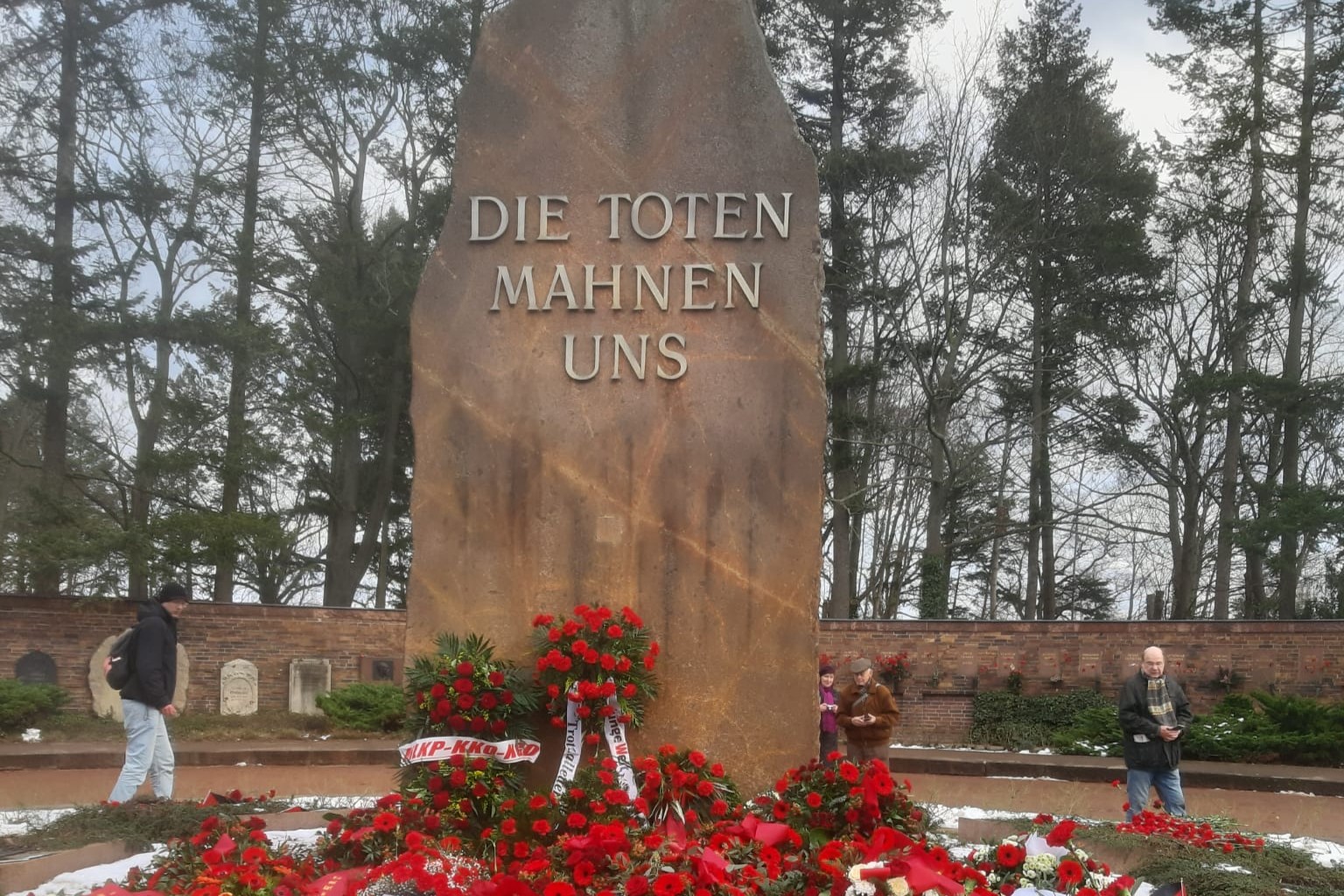 Duizenden socialisten herdenken Luxemburg en Liebknecht in strijd met politie