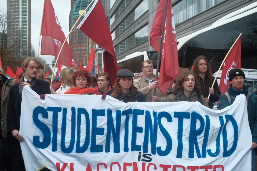 studenten demonstreren, kenmerkend voor de ontwikkeling van de studentenvakbond