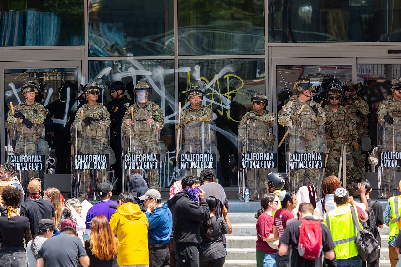 Anti-ICE-protesten: Trump zet geweld door terwijl protesten landelijk worden