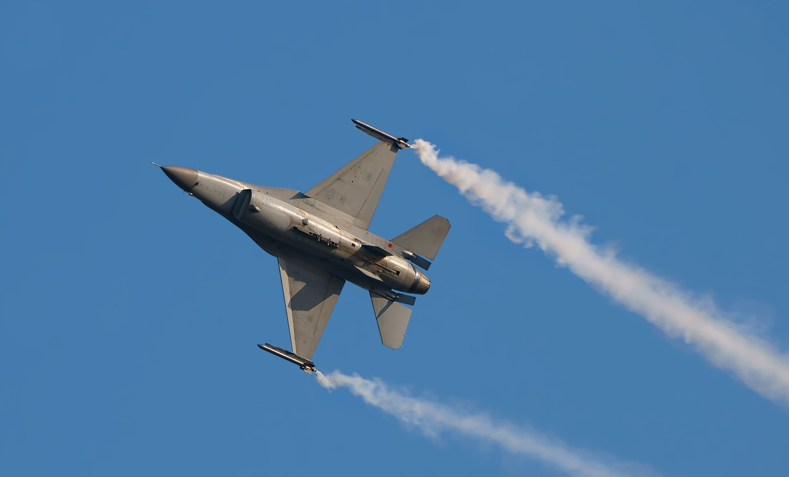 Nederlandse piloten vliegen F16’s voor Oekraïne